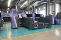 Machine de découpe et de gravure CNC 4 axes à tête oscillante 1325 pour sculpture sur bois 3D et moules en mousse EPS - Prix
