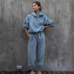 Completo da Donna in Pile Polare Tinta Unita con Collo Rotondo, Maglia a Maniche Lunghe e Pantaloni alla Moda - Product Image 2