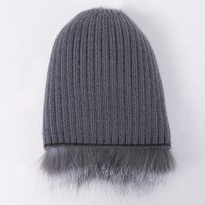 <span class=keywords><strong>Bonnet</strong></span> d'hiver en fourrure de renard pour femmes cousu à la main chapeau d'hiver confortable extensible pour le voyage caractéristique commune du tissu - Product Image 6