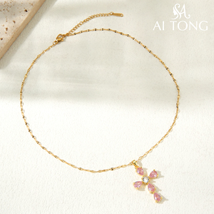 Collar con Colgante de Cruz Multizirconia Rosa, Negra y Blanca, Chapado en Oro de 18K, Joyería Económica de Cobre y Acero Inoxidable para Uso Diario - Product Image 4