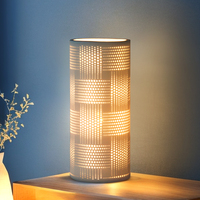 Lampes de lecture modernes en céramique blanches en gros, veilleuses cylindriques artisanales, décoration d'intérieur, contrôle par interrupteur, élégante lampe de chevet