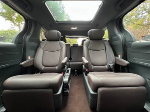 Toyota Granvia d'occasion, modèle 2023, édition <span class=keywords><strong>VIP</strong></span> 2.5L, monospace 7 places, hybride, aspiration naturelle, R20, conduite à gauche, Jiben <span class=keywords><strong>Auto</strong></span> - Product Image 3