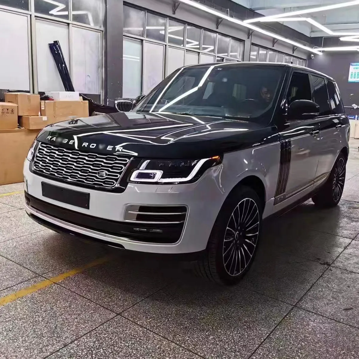 Sıcak satış facelift vücut kiti Range Rover Vogue için L405 2013-2017 yükseltme yeni SVA stil dönüşüm bodykit