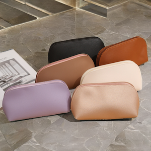 Trousse de Maquillage Personnalisable Grande, Étanche, Portable, Durable, Écologique, en PVC Stratifié, avec Double Poignée et Fermeture Éclair pour Voyage - Product Image 2