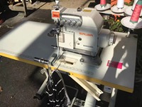 Nouvelle machine industrielle à grande vitesse de surjeteuse de surjeteuse Siruba 747 pour la couture de vêtement