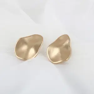 Irregular stud fashion vintage gold plated designer earrings wholesale suppliers trend 2023 luxury jewelry