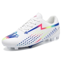Chaussures de football à crampons longs 2026, semelle extérieure antidérapante en TPU, tige en PVC, doublure en maille, crampons d'entraînement de football unisexes pour jeunes, vente en gros