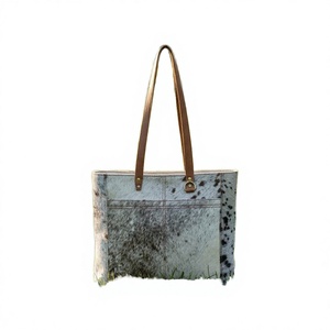 Sac fourre-tout en cuir de vachette pour femme, sac à main élégant et tendance, sac à bandoulière quotidien imperméable avec fermeture éclair et broderie en coton - Product Image 3
