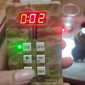 Juego de Cosplay CS, nuevo paquete de explosivos tácticos, juguete de <span class=keywords><strong>granada</strong></span> de humo para niños Airsoft con efectos de sonido ligero para niños, el mejor regalo - Product Image 3