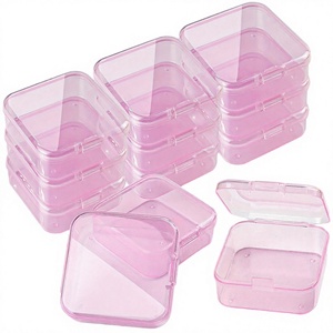 Caja de Plástico Transparente para Manualidades, Mini Contenedor Cuadrado de 5.5cm para Almacenamiento de Joyas y Cuentas - Product Image 3