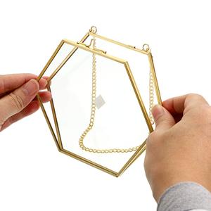 <span class=keywords><strong>Marco</strong></span> DE FOTOS colgante de cristal dorado de pared hexagonal, <span class=keywords><strong>marco</strong></span> flotante con cadenas - Product Image 3