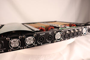 Amplificateur audio professionnel Roland Crown 4Ω 2600W 4 canaux, amplificateur numérique 1U classe D haute puissance <span class=keywords><strong>Sanway</strong></span> - Product Image 2