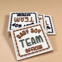 Étiquettes en caoutchouc PVC souple brodées en 3D personnalisées avec des strass, à coudre, à boutonner, à repasser, badges de logo pour chaussures, sacs