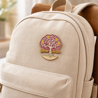 Épinglette en émail dur personnalisée en forme d'arbre, badge en métal avec texte pour vêtements, sac à dos, collection décorative, cadeau