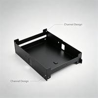 Plateau en tôle d'acier pour équipement de fabrication, avec pieds d'angle étagés, trous de montage pré-perforés, revêtement noir en poudre, pour applications électroniques