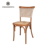 Chaise Louis empilable en plastique PP style vigne tissage français chaise hôtel banquet mariage salle à manger en plastique pour événements