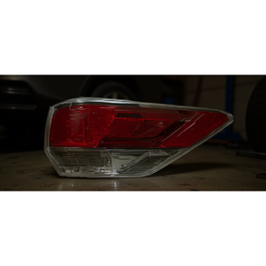 Luz Trasera Derecha Extendida Calavera 14-16 para FAW/Japón, P1041 12V, Lámpara de Repuesto de Xenón Halógeno, Nueva Iluminación Automotriz - Product Image 1