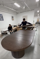 Table à manger ovale en bois massif style colonne romaine, en chêne américain, frêne, noyer, teck, extensible – Nouveauté 2027, vente chaude usine