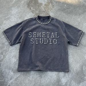 T-shirt en coton surdimensionné à lavage acide, style streetwear rétro, avec perles et strass personnalisés, fabriqué sur mesure - Product Image 1