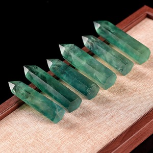 <span class=keywords><strong>Fluorite</strong></span> vert naturel de <span class=keywords><strong>cristal</strong></span> de quartz brut point baguette mode - Product Image 4