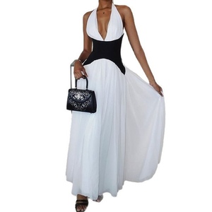 เดรสทรงเอเข้ารูป คอวีลึก เซ็กซี่ แต่งระบายช่วงเอว สีดำขาวตัดกัน แฟชั่นสำหรับผู้หญิง - Product Image 1