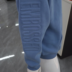 Sudadera de algodón grueso unisex con cremallera de cuarto, hombros caídos y estampado 3D en relieve para bordado, estilo streetwear, venta al por mayor para invierno. - Product Image 2