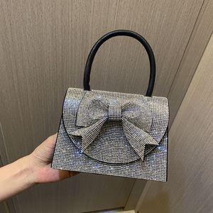 Nouveau Sac à Main Carré de Luxe Léger en Polyester avec Strass et Fermeture Magnétique pour <span class=keywords><strong>Demoiselle</strong></span> <span class=keywords><strong>d</strong></span>'<span class=keywords><strong>Honneur</strong></span> et <span class=keywords><strong>Robe</strong></span> de Mariée - Product Image 1
