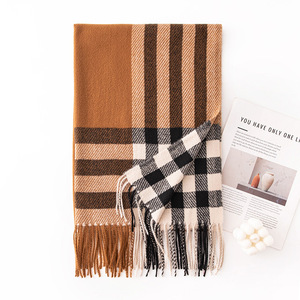 Écharpe vintage <span class=keywords><strong>en</strong></span> tissu écossais de luxe, épaisse pour l'hiver, douce, classique, texturée, couverture tricotée avec des pompons - Product Image 1