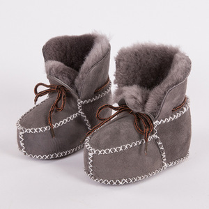 Zapatos de nieve cálidos de invierno de piel de oveja genuina hechos a mano, botines de lana de cuero de oveja para bebés recién nacidos - Product Image 5