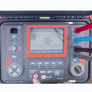 Testeur de résistance d'isolement Sonel MIC-10K1 10 kV, plage 40 T, sortie 6 mA, IP67, IV 600 V, diagnostic des systèmes électriques, garantie 1 an - Product Image 1