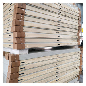 Paneles Metálicos Aislados de Poliuretano de Alto Valor R en 50mm, 75mm, 100mm, 150mm y 200mm para Aislamiento de Techos y Paredes en Edificios - Product Image 5