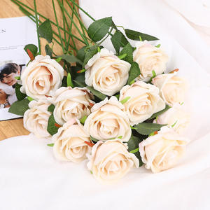 Rose artificielle en velours glutineux, conçue pour les festivals, les cadeaux floraux DIY, les boîtes à souvenirs, fleur de garnissage exquise - Product Image 1