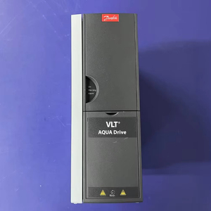 VLT Aqua Drive FC-202ความถี่ชุด FC-202P1K5T4E20H2XXXXXXSXXXXAXBXCXXXXDX 131F0647 1.5KW/2HP 3PH 380-480VAC FC-202P1K5T VFD - Product Image 1