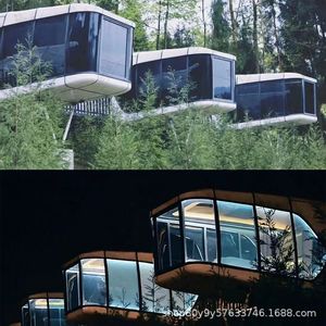 Casa Contenedor Moderna Rectangular para Uso Hotelero con Ventanas Grandes y Asta para Bandera - Product Image 5