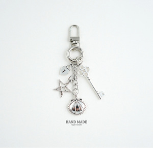 Llavero Retro Y2K Hecho a Mano con Colgante de Metal de la Torre Eiffel, Adorno Creativo para Bolsos, Regalo para Mujer - Product Image 4