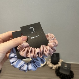 गर्मियों सुरुचिपूर्ण महिलाओं के कपड़े लोचदार HairBand संबंधों नरम सामग्री ठोस रंग छोटे साटन Scrunchies और बाल सामान - Product Image 3