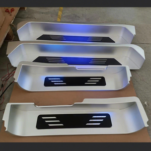 Accessori di Lusso per Van: Pedale di Benvenuto Illuminato per <span class=keywords><strong>Mercedes</strong></span> <span class=keywords><strong>Classe</strong></span> <span class=keywords><strong>V</strong></span> <span class=keywords><strong>Vito</strong></span> W447 V300 - Product Image 2