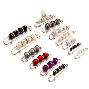 Broches de moda con perlas de imitación y broche de seguridad, accesorio decorativo para fiesta de mujer, para fijar pantalones y realzar la cintura - Product Image 1