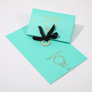 Sacchetto Regalo Triangolare in Stile Europeo Semplice per Bomboniere, Sacchetto di Carta Piccolo Riciclabile con Fiocco in Nastro per Gioielli - Product Image 2