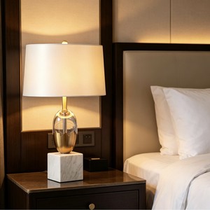 Lámpara de mesa moderna con base de mármol, fuente de luz Led E27, control de interruptor para dormitorio, sala de estar, iluminación decorativa para Hotel - Product Image 1