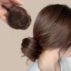 Capelli Casual a cacca con accessori per capelli freschi castano chiaro - Product Image 1