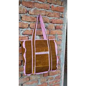 Bolsa de Viaje Acolchada de Algodón, Hecha a Mano con Estampado Tradicional, Elegante, Resistente y Ligera - Product Image 6