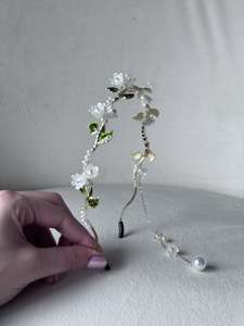 Diadema Sencilla y Única con Perlas y Lirios del Valle, Tiara Floral Dorada, Nueva Diadema Delicada <span class=keywords><strong>de</strong></span> Verano, Regalo para Primera Comunión - Product Image 3