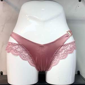 Ropa Interior Elástica Sexy y Cómoda para Mujer al por Mayor, con Encaje Estampado y Parches, Pantalones Cortos de Moda con Cierre en V - Product Image 3