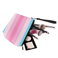 Pochette de voyage personnalisée transmasculine gay, imprimée UV arc-en-ciel, pour voyages d'affaires, organisation de la coiffeuse et rangement de produits en vrac