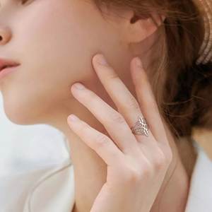 Acier Inoxydable 316L Pvd Plaqué Or 18k Bague Noeud de Sorcière Sacrée Nœud Celtique Magique Wiccan Amulette Cadeau Pour Femme Unisexe - Product Image 4