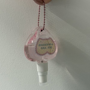 Flacon pulvérisateur PET transparent en forme <span class=keywords><strong>de</strong></span> cœur mignon <span class=keywords><strong>de</strong></span> 30 ml avec pendentif ours rose, porte-clés, flacon portable pour parfum, <span class=keywords><strong>alcool</strong></span> ou <span class=keywords><strong>d</strong></span>ésinfectant pour les mains - Product Image 6