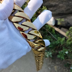 <span class=keywords><strong>Collane</strong></span> all'Ingrosso per <span class=keywords><strong>Donna</strong></span> Nuovi Arrivi Gioielleria Fine Collana Girocollo a Catena Cubana Spessa in <span class=keywords><strong>Oro</strong></span> Stile Protagonista per <span class=keywords><strong>Donna</strong></span> - Product Image 2