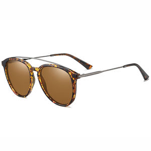 Nouveauté Lunettes de soleil polarisées TR90 de haute qualité Lunettes de soleil personnalisées Lunettes de soleil de luxe pour femmes Lunettes de soleil pour hommes 2022 - Product Image 5