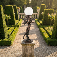 Lampe Statue de Déesse Classique en Bronze – Sculpture Figurative Moulée à la Cire Perdus avec Globe Lumineux Givré, Sculpture en Bronze